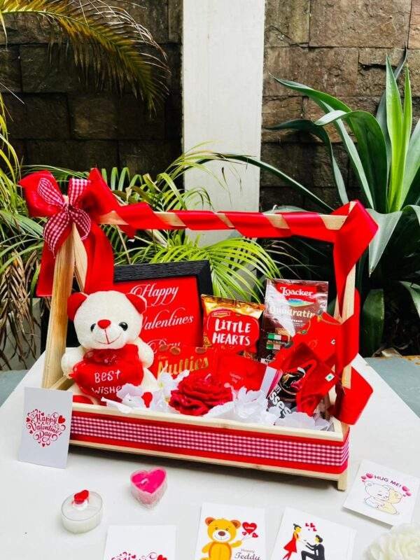 Loaded love hamper - Image 2